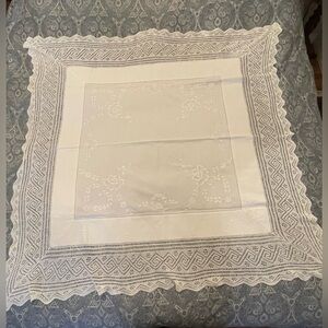 Antique handiwork floral embroidered Elegant White Lace Tablecloth 48 inch
